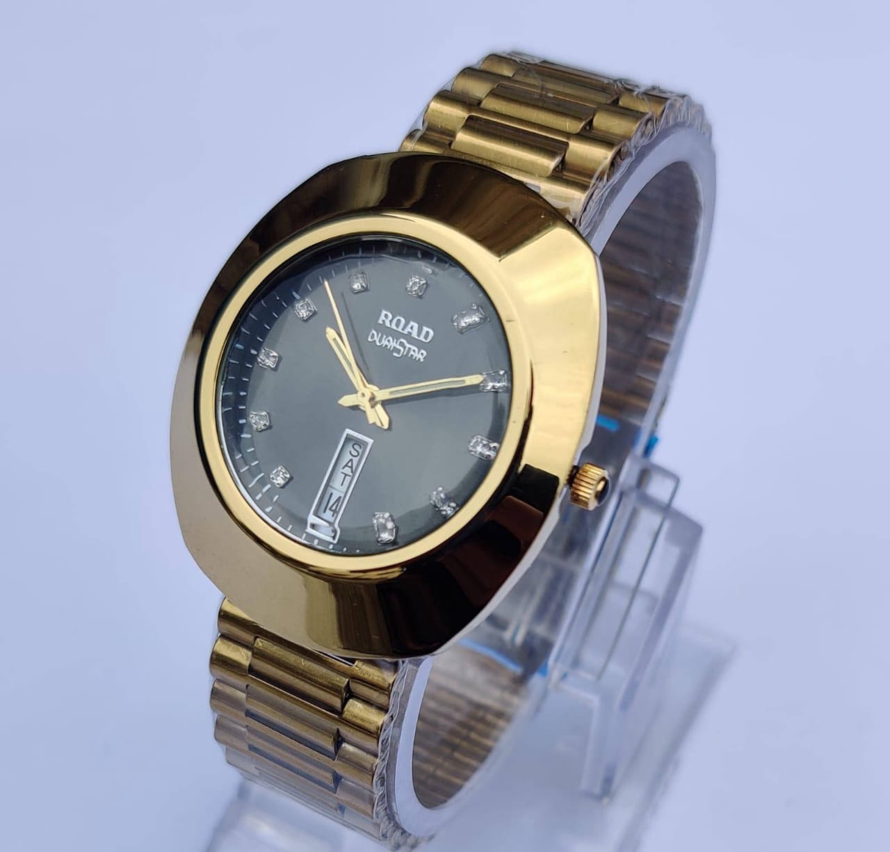 Men's Formal Analogue Watch  Golden Color